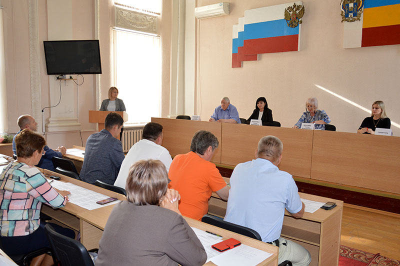 Избраны руководители представительного и исполнительного органов местного самоуправления Семикаракорского городского поселения